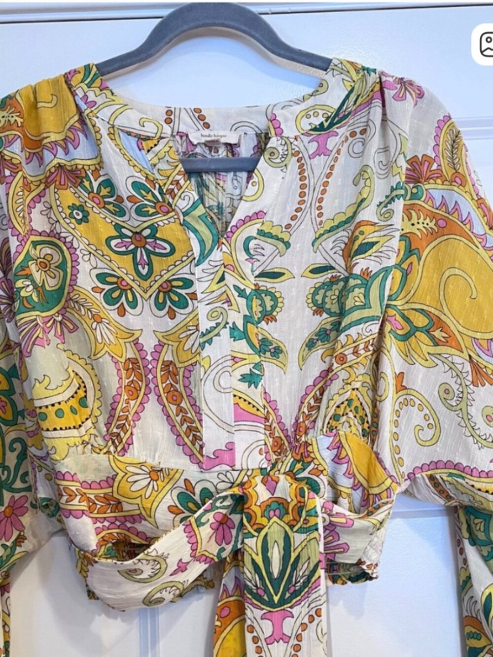 Haute Hippie Cropped Blouse Top Sz Small Paisley Tie Waist Boho Vibrant Tropical - Picture 2 of 2